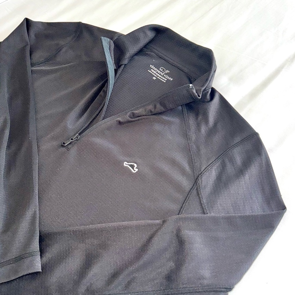 Ltd Edition Vineyard Vines Martha’s Vineyard Perf Quarter Zip - Black, Size M
